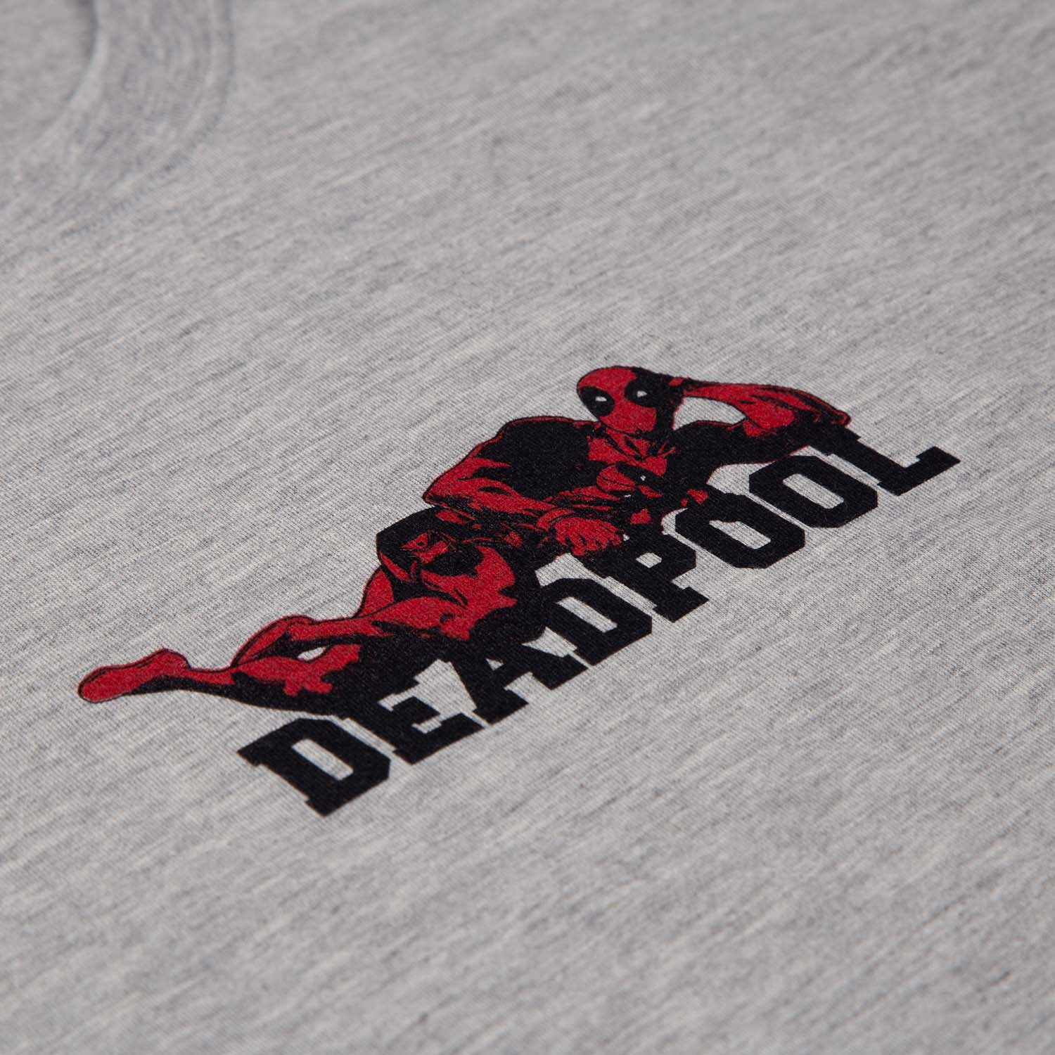 PIJAMA DE DEADPOOL DE PANTALÓN CORTO GRIS Y VINO TINTO PARA HOMBRE