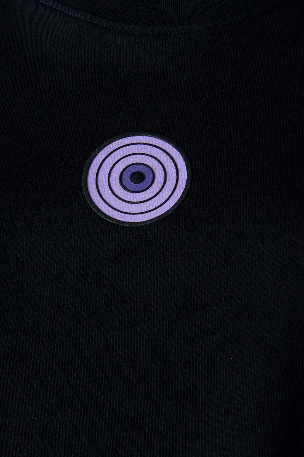 CAMISETA DE NARUTO NEGRA MANGA CORTA PARA MUJER