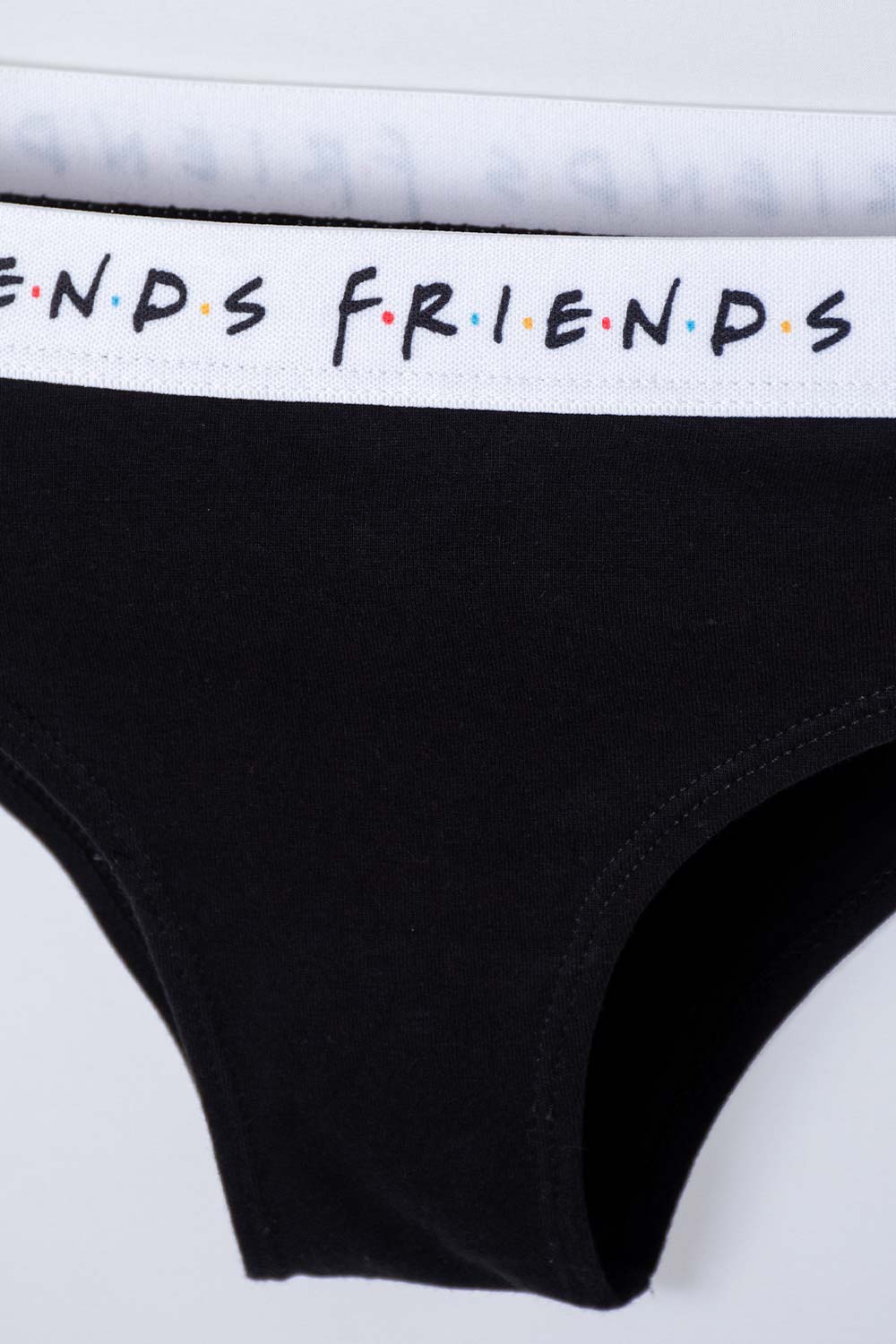 PANTY DE FRIENDS CON ELÁSTICO NEGRO PARA MUJER
