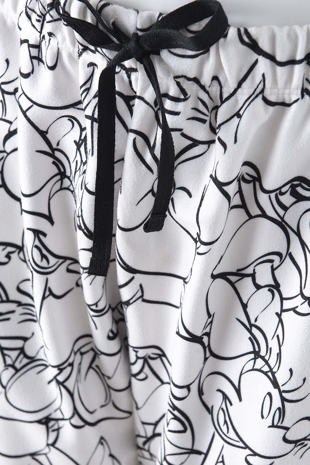 PIJAMA DE MINNIE MANGA LARGA NEGRA Y MARFIL PARA MUJER