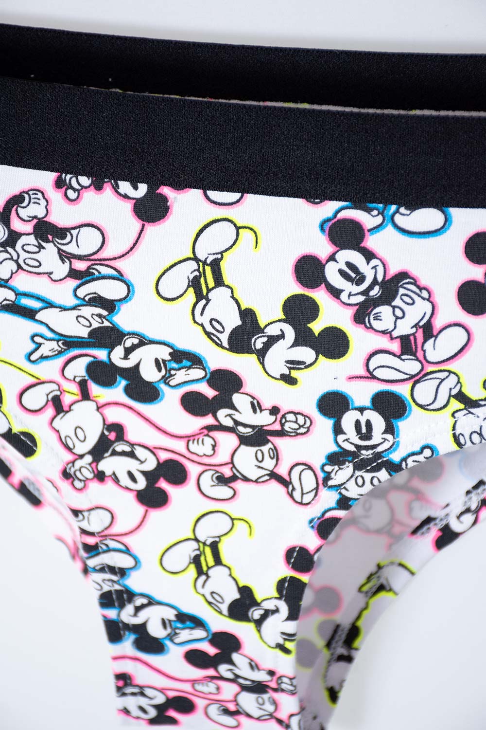 PACK X2 PANTIES DE MINNIE MOUSE BLANCA Y NEGRA PARA MUJER