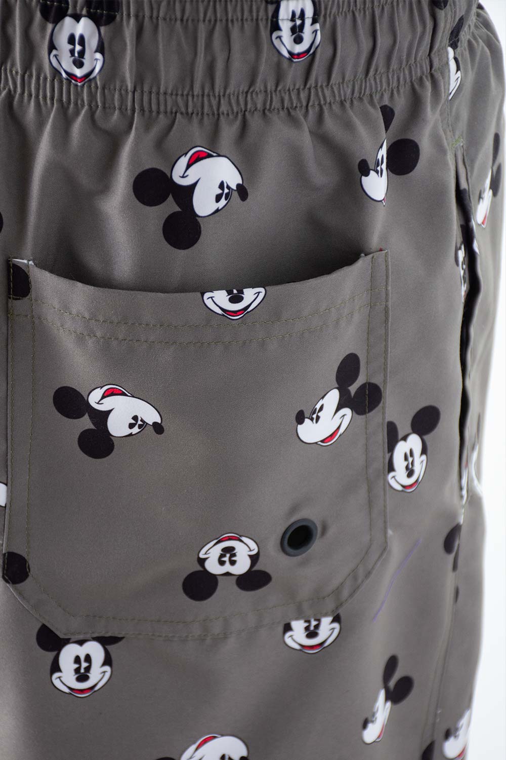PANTALONETA DE BAÑO DE MICKEY MOUSE VERDE MILITAR CON BOLSILLO PARA HOMBRE