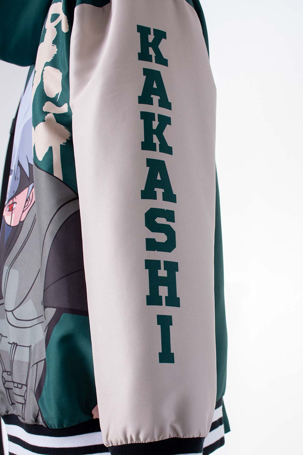 CHAQUETA DE NARUTO CON CIERRE Y CHOMPA VERDE Y MARFIL PARA HOMBRE