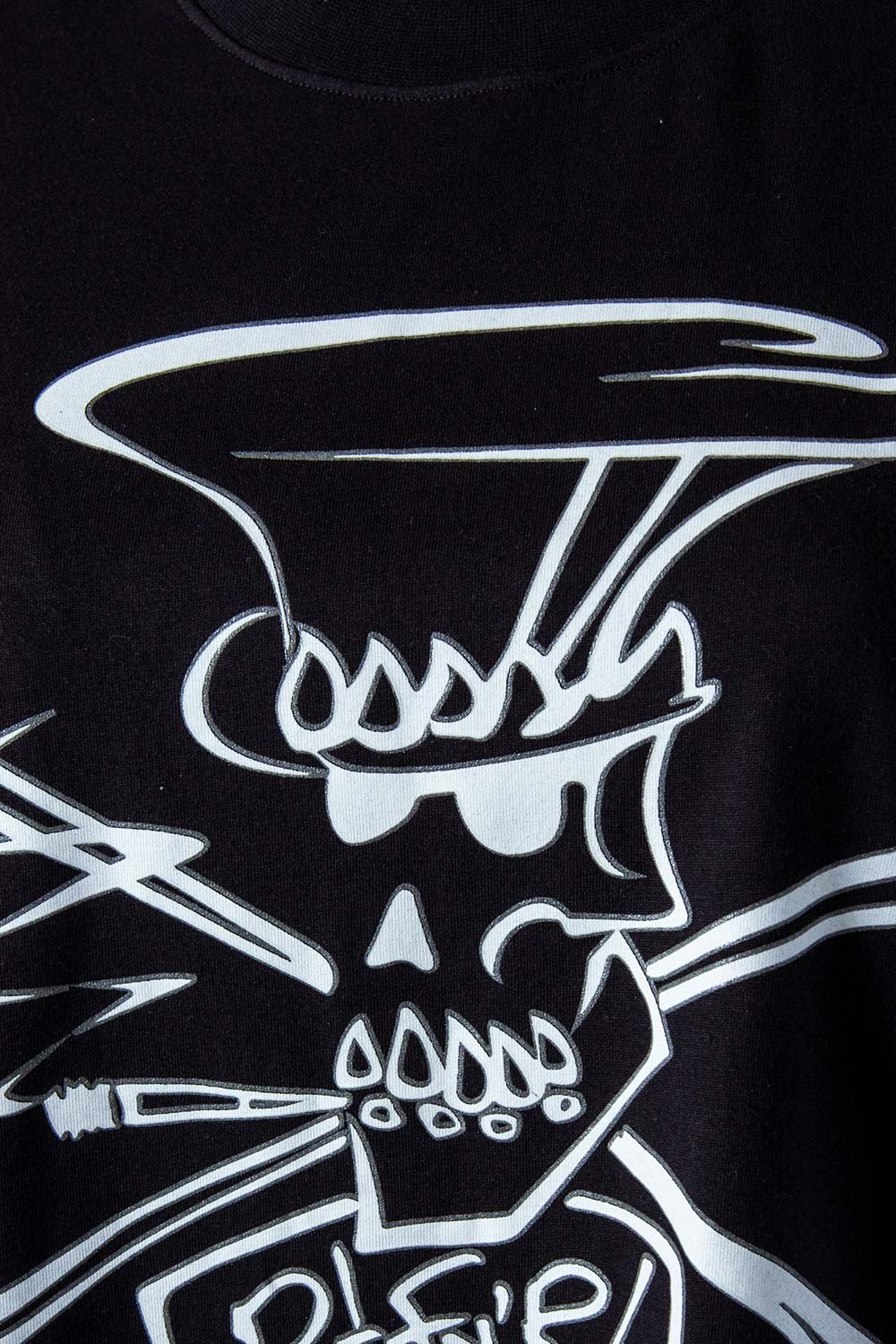 CAMISETA DE SLASH NEGRA MANGA CORTA GÉNERO NEUTRO