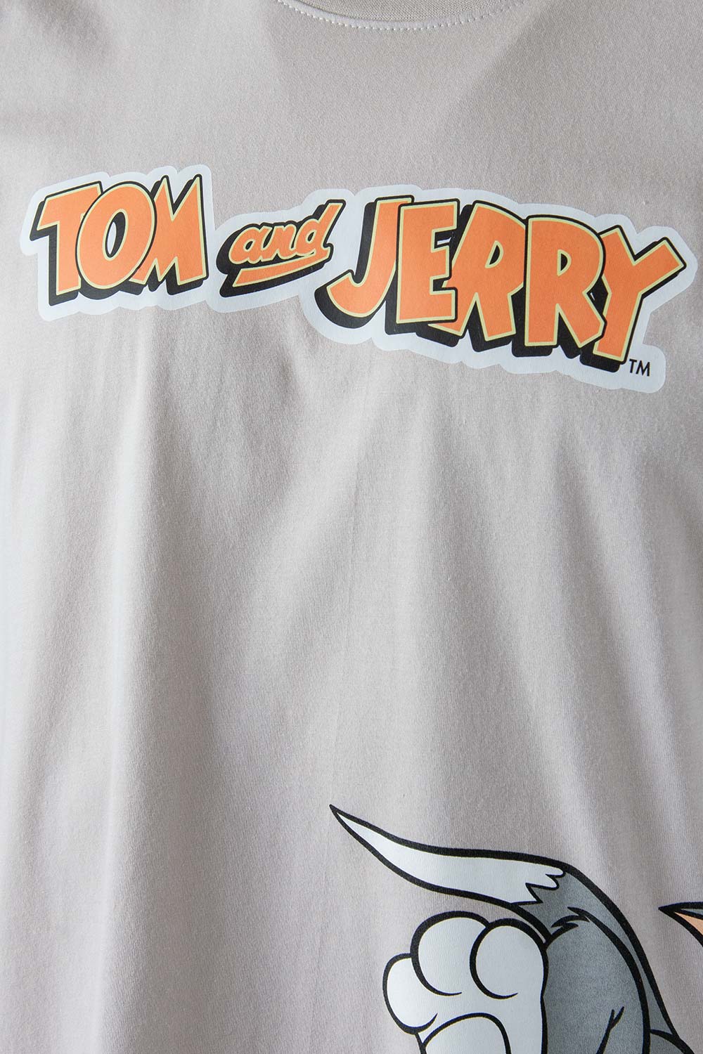 CAMISETA DE TOM Y JERRY REGULAR FIT GÉNERO NEUTRO