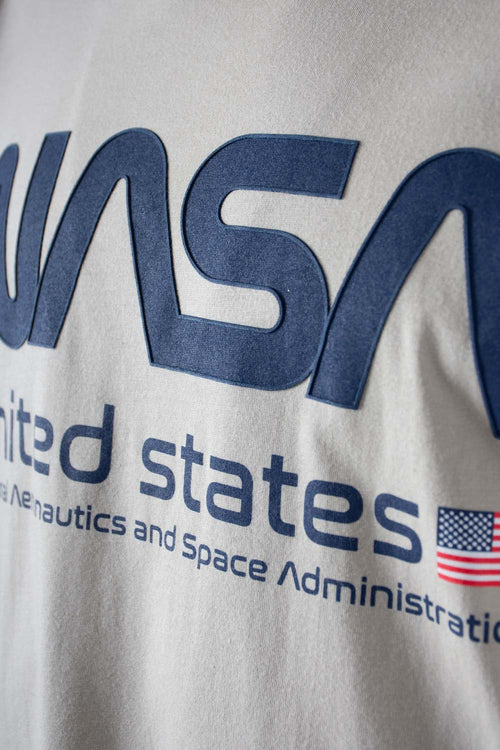 CAMISETA DE LA NASA REGULAR FIT PARA HOMBRE
