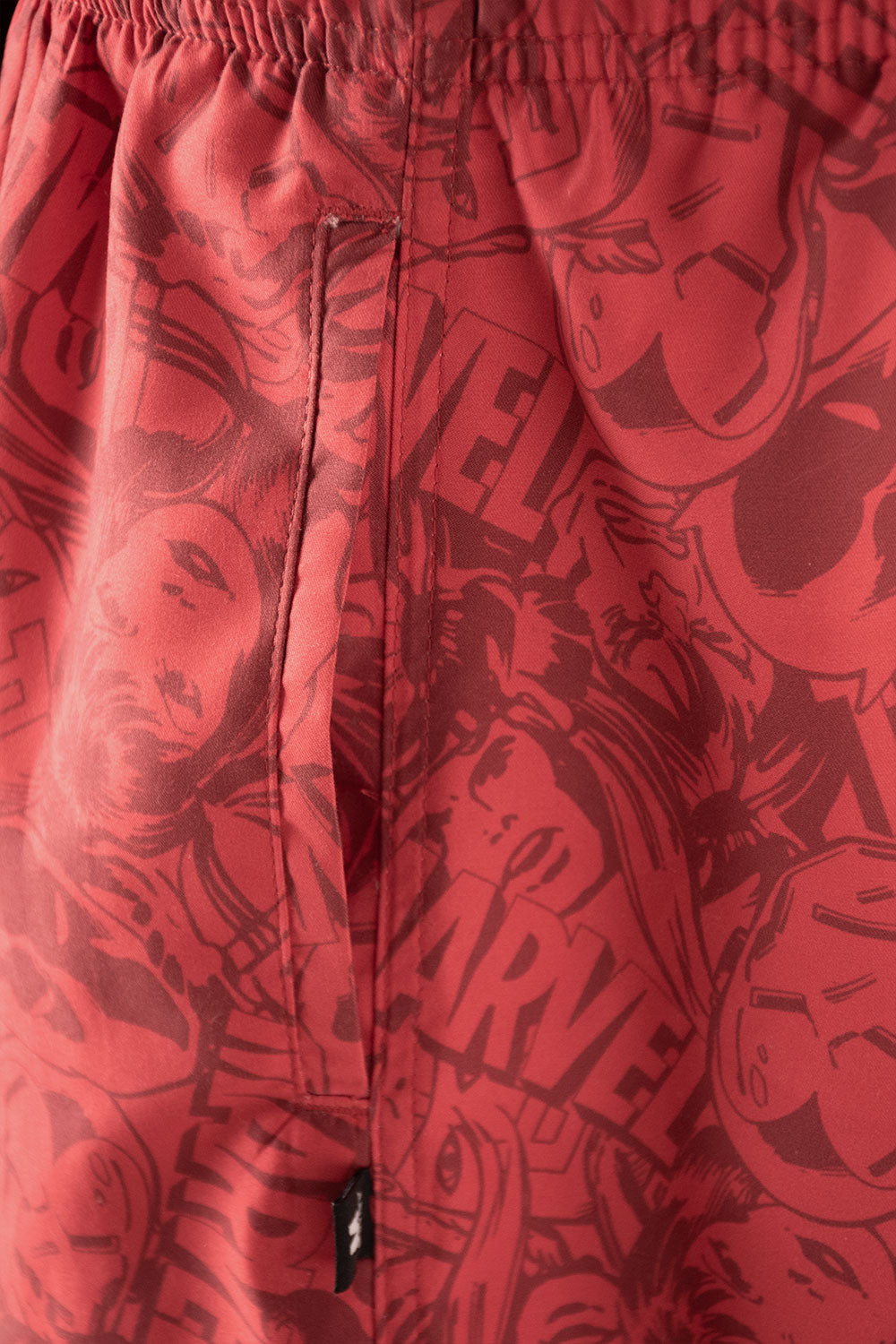 PANTALONETA DE BAÑO DE MARVEL ROJA PARA HOMBRE
