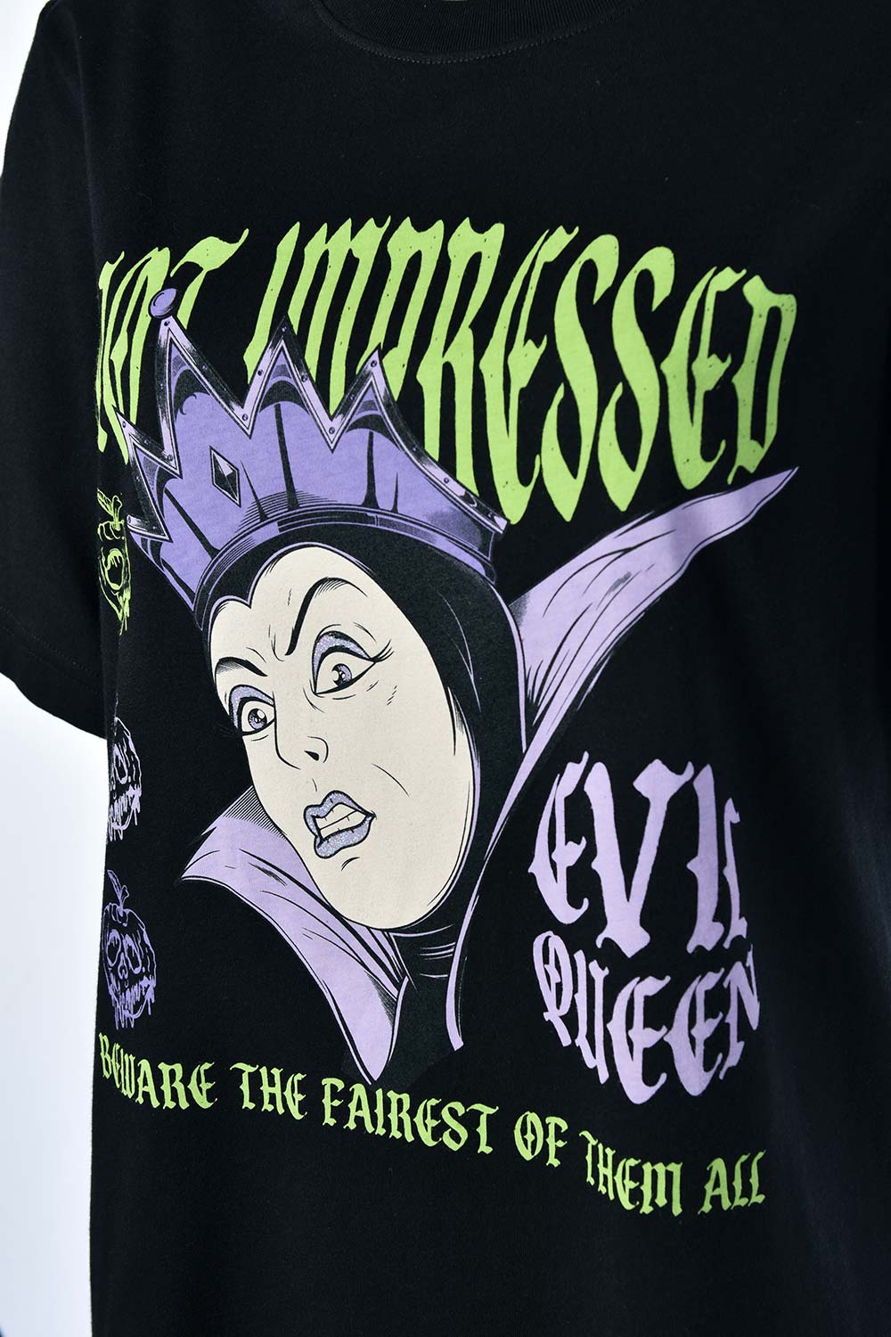 CAMISETA VILLANAS DISNEY REGULAR FIT PARA MUJER