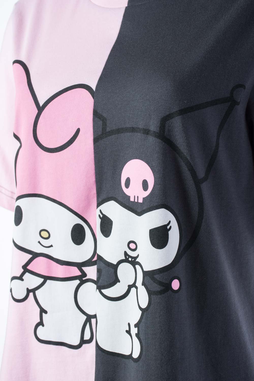 CAMISETA DE MY MELODY & KUROMI REGULAR FIT PARA MUJER