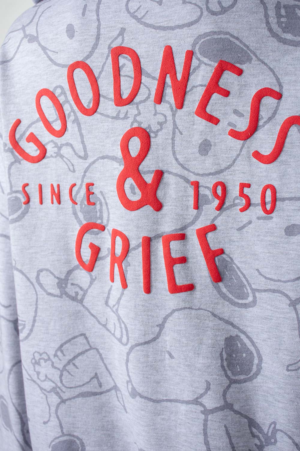 BUZO DE SNOOPY GRIS CON CIERRE FRONTAL PARA MUJER