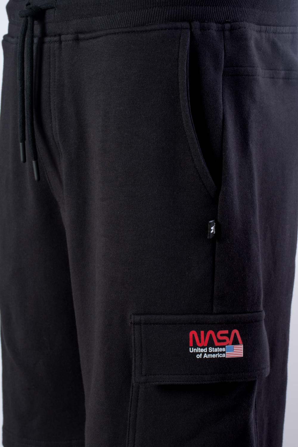 BERMUDA DE NASA CON BOLSILLOS PARA HOMBRE