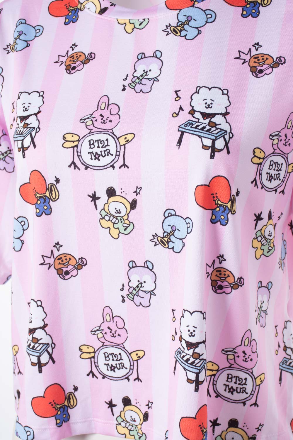 PIJAMA DE BT21 CON PANTALON CORTO PARA MUJER
