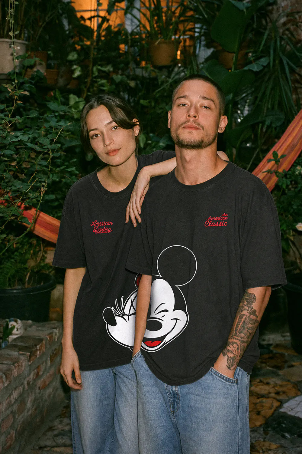CAMISETA DE MICKEY MOUSE REGULAR FIT PARA HOMBRE
