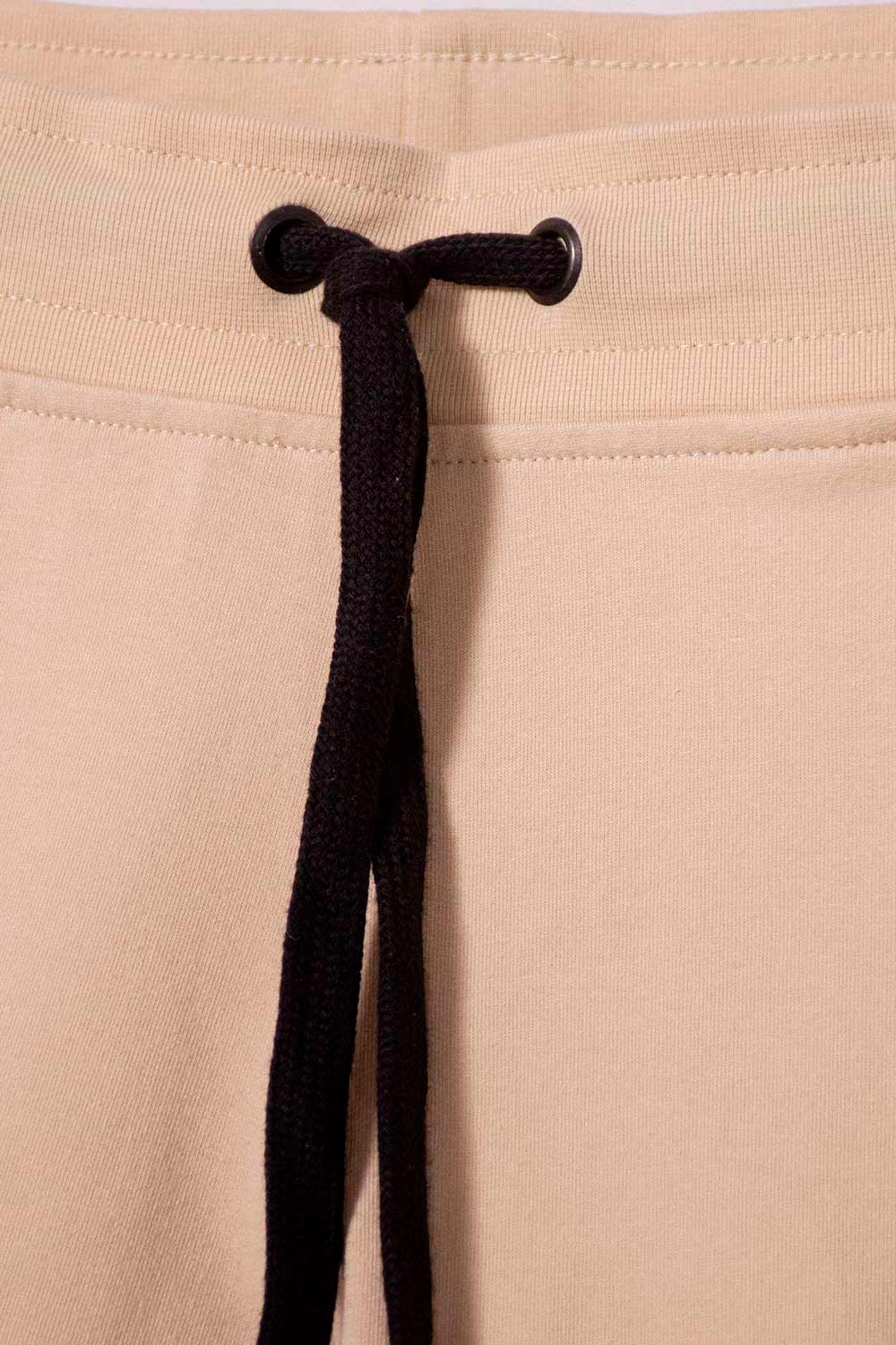 JOGGER DE MOVIES CON BOLSILLOS BEIGE PARA HOMBRE