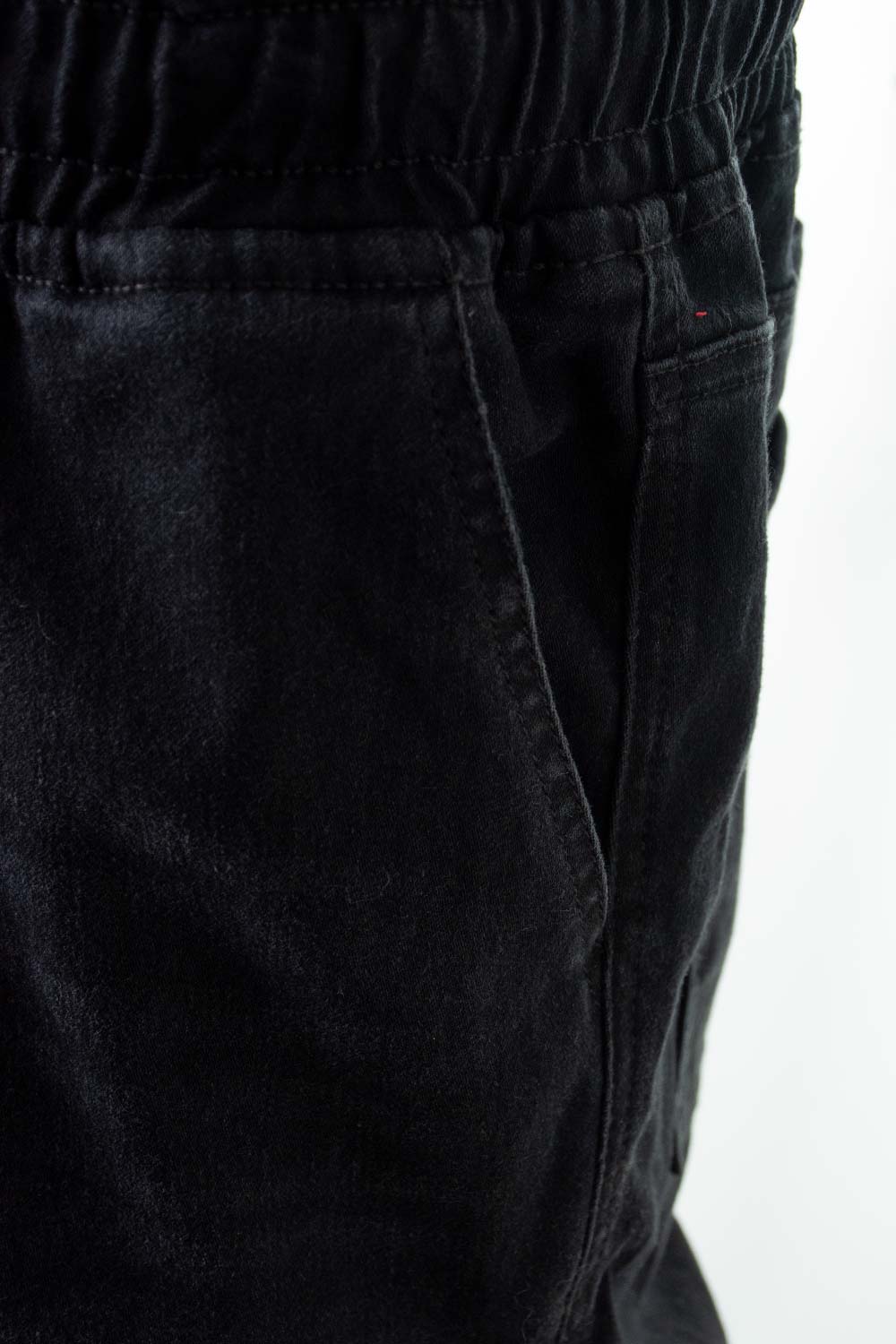 JOGGER DE MOVIES NEGRO PARA HOMBRE