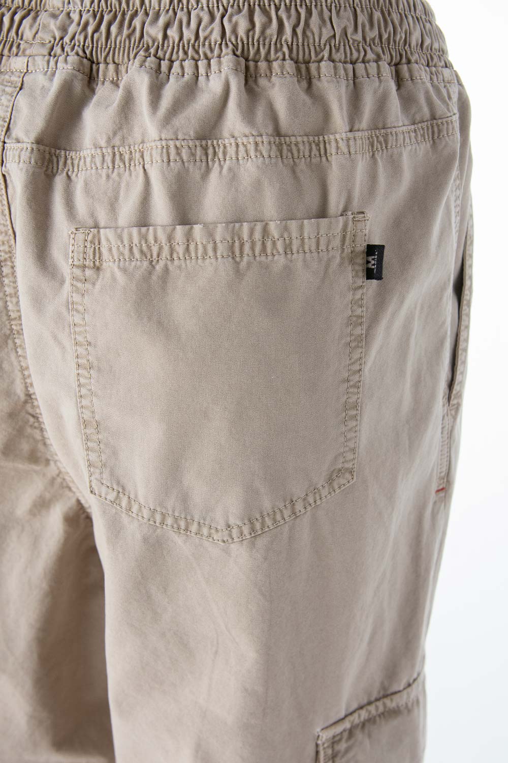 JOGGER DE MOVIES TAUPE CON ELÁSTICO EN CINTURA PARA MUJER