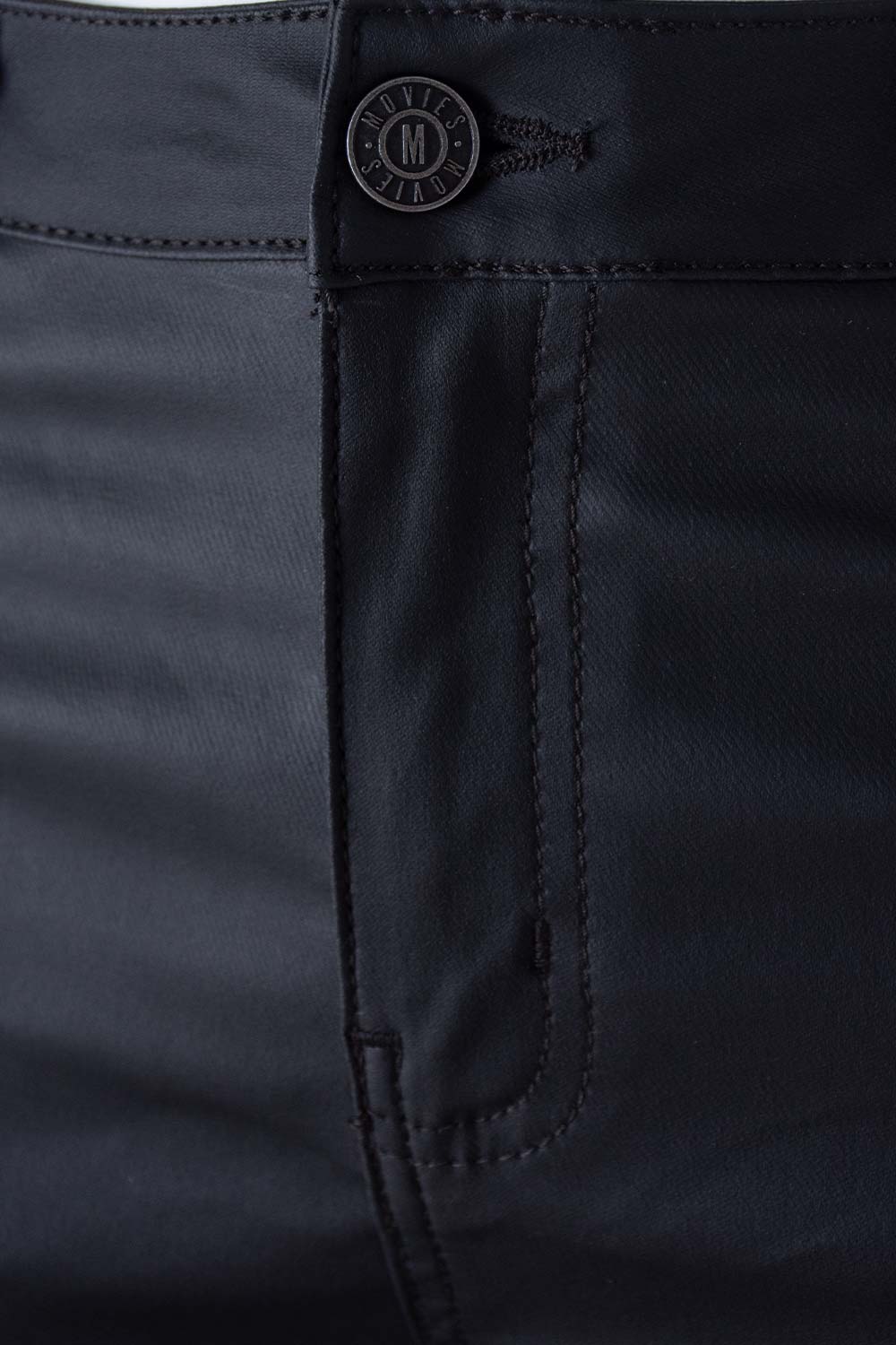 PANTALÓN DE MOVIES NEGRO EFECTO CUERO PARA MUJER
