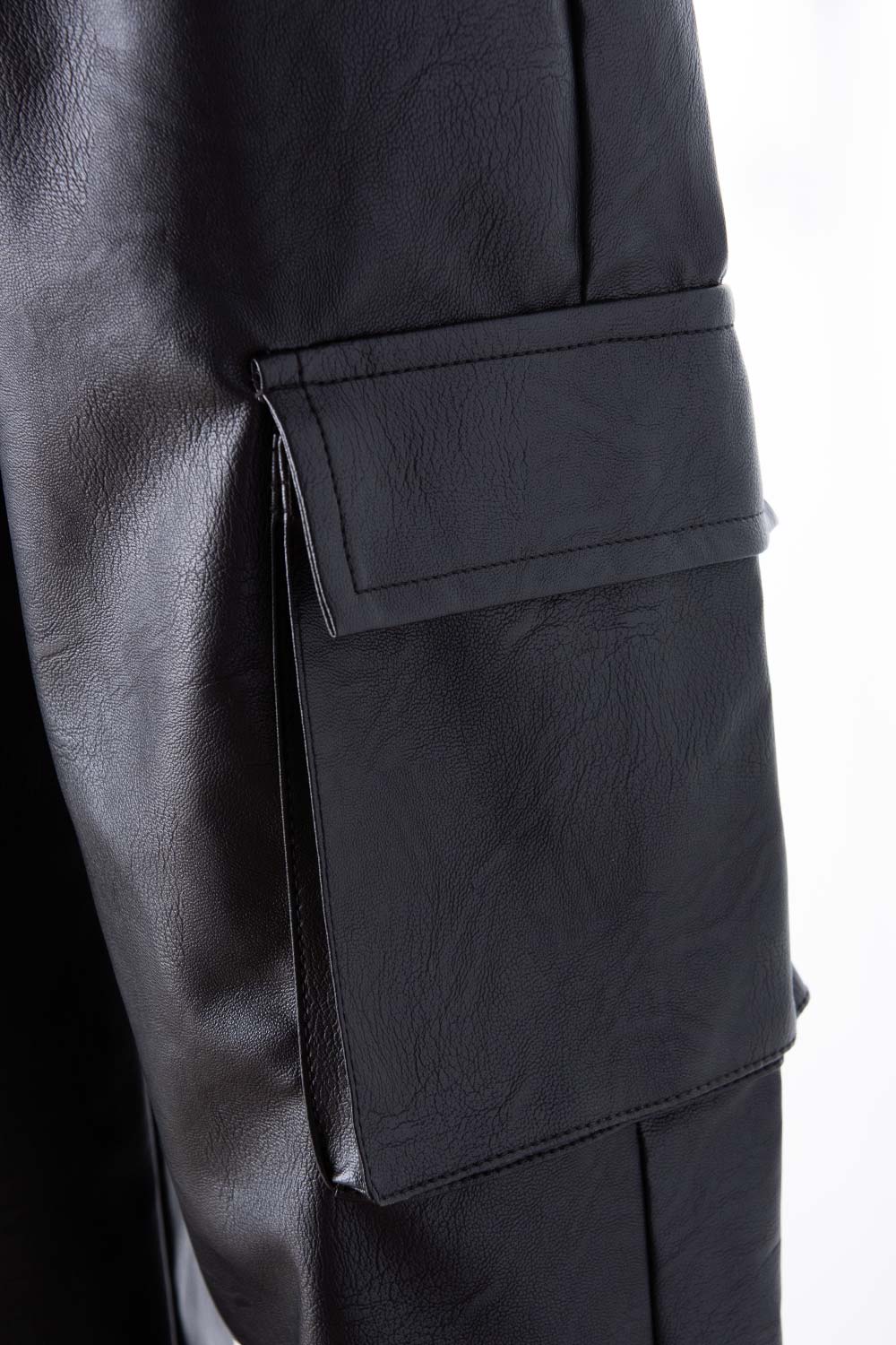 JOGGER DE MOVIES NEGRO CON BOLSILLOS PARA MUJER