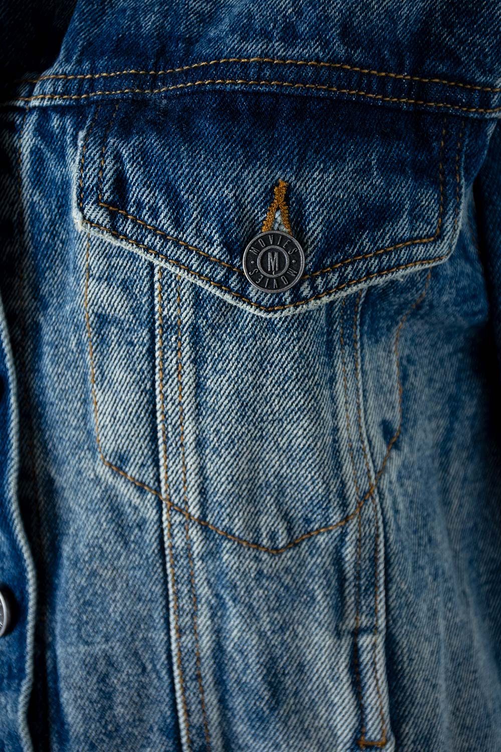 CHAQUETA DE MOVIES DENIM TONO MEDIO OSCURO PARA MUJER