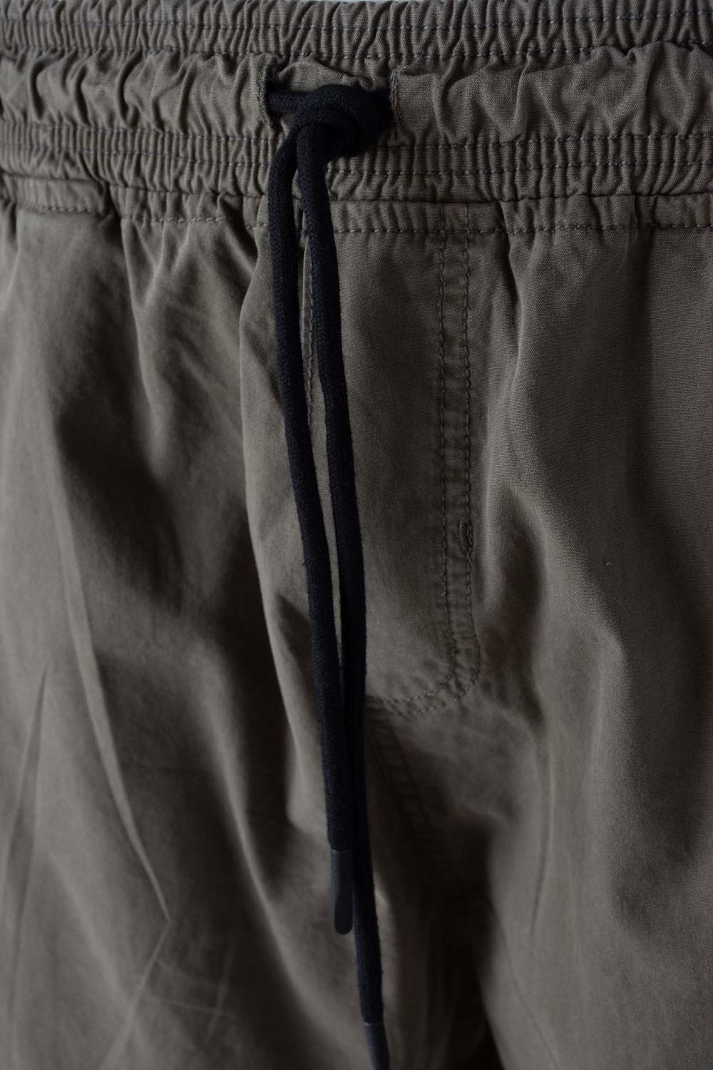 JOGGER DE MOVIES VERDE MILITAR TIPO CARGO PARA HOMBRE