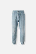 JOGGER DE MOVIES EN DENIM TONO MEDIO CON ELÁSTICO EN CINTURA PARA HOMBRE