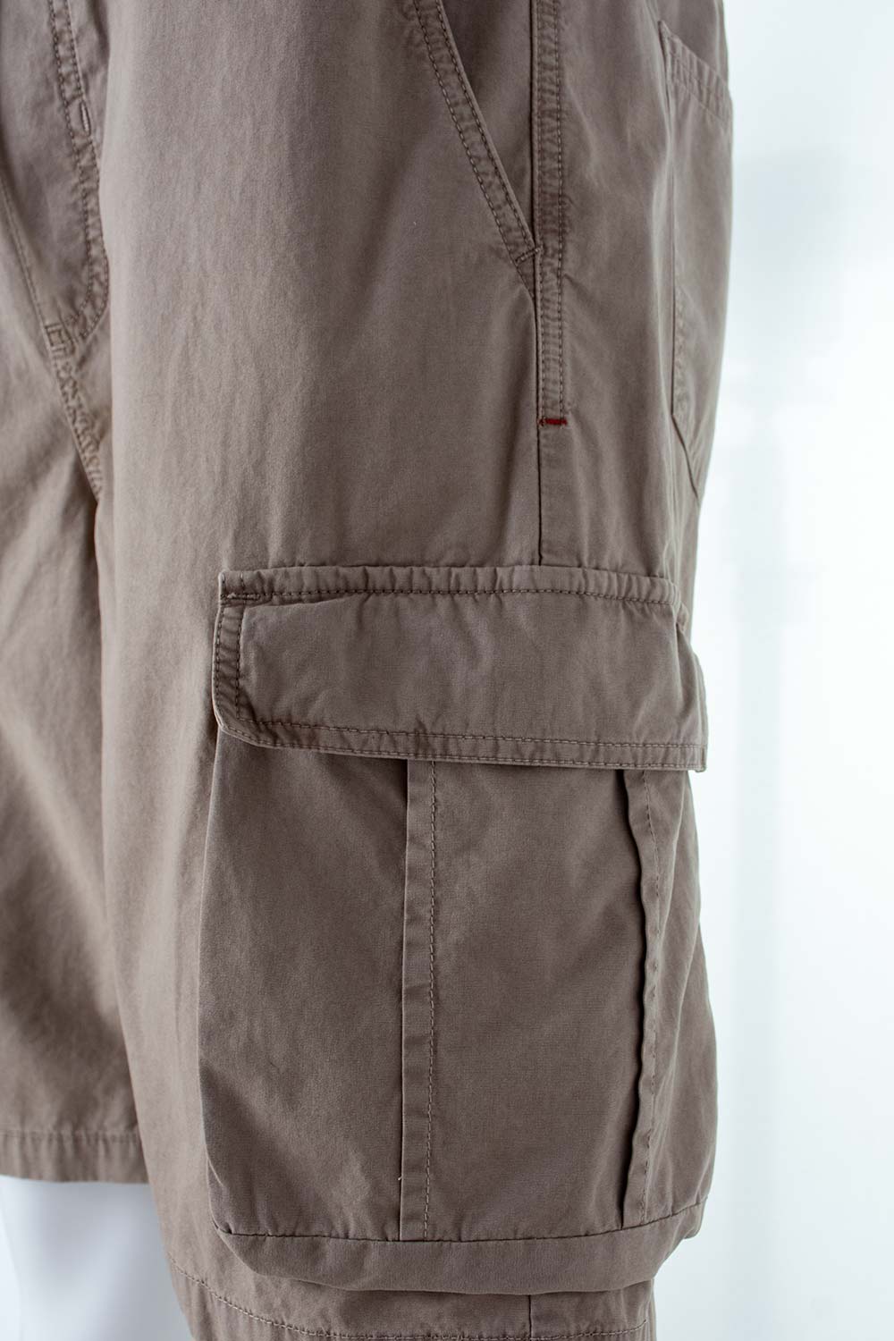 BERMUDA DE MOVIES TAUPE TIPO CARGO PARA HOMBRE