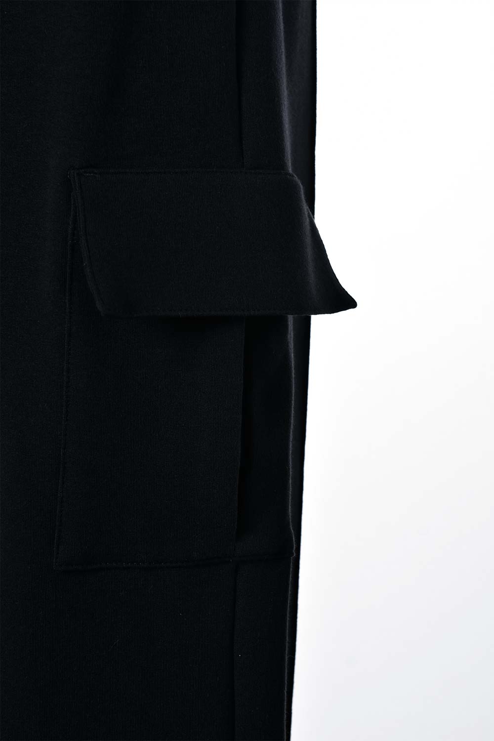 JOGGER DE MOVIES TIPO CARGO NEGRO PARA MUJER