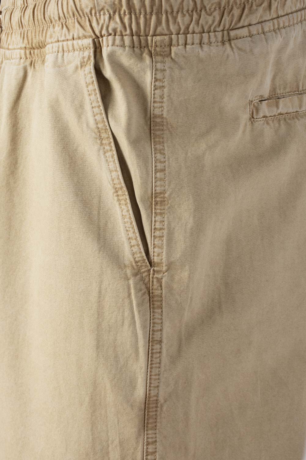 JOGGER DE MOVIES CON CINTURA AJUSTABLE REGULAR FIT PARA HOMBRE